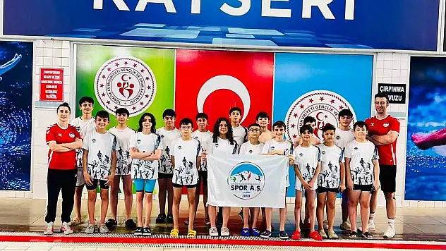 Kayseri'nin başarılı sporcuları madalyalara ambargo koydu