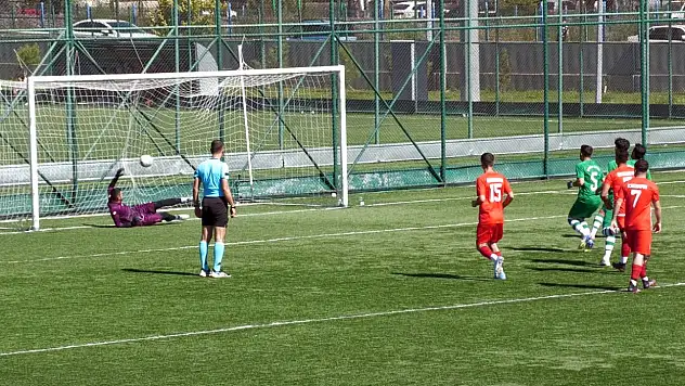 Kayseri Süper Amatör Küme'nin ilk penaltı golü atıldı!
