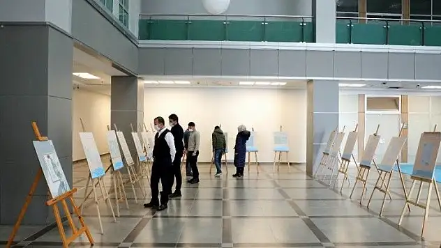 Kayseri Üniversitesi'nde 'Arşiv Belgelerinde İstiklal Marşı ve Mehmet Akif Ersoy' Konulu Sergi