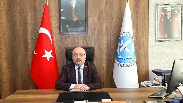 Kayseri Üniversitesi Rektörü Karamustafa'nın, İstiklal Marşı'nın Kabulünün 99. Yıldönümüyle İlgili Mesajı

