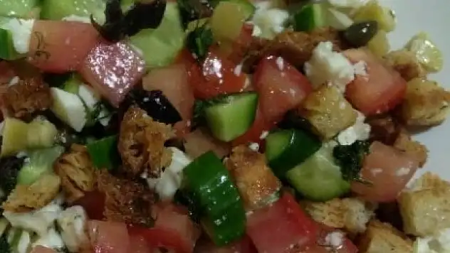 Kayseri usulü zengin salatası nasıl yapılır?
