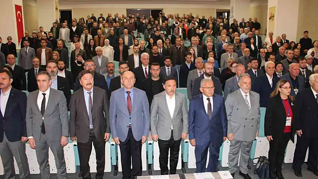 Kalemler birleşti, gönüller buluştu: Türk Dünyası Kayseri'de tek ses oldu