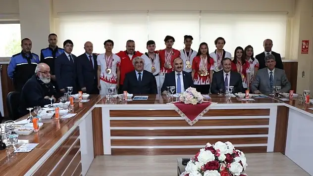 Kayseri Valisi Şehmus Günaydın: 'Çocuklarımızı sokaktaki tehlikelerden korumak zorundayız'
