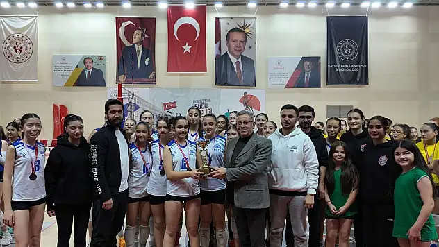 Kayseri Voleybol A Takımı Türkiye Şampiyonası yolunda