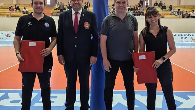 Kayseri Voleybol Kulübü kendi sahasından galibiyet ile ayrıldı!