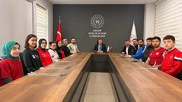 Kayseri'ye 12 madalya ile döndüler!