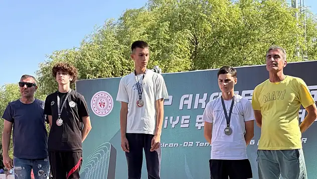 Kayseri'ye büyük gurur! Arda Uzağ Türkiye şampiyonu oldu