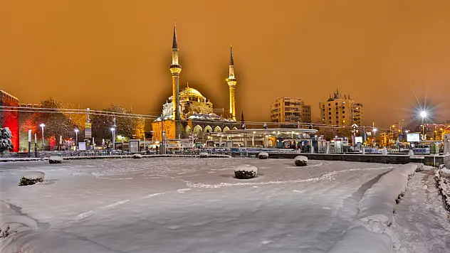 Kayseri'ye kar yağdı, peki önümüzdeki 5 gün hava nasıl olacak?