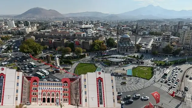 Kayseri'ye yeni okul geliyor! 74 milyonluk imzalar atıldı