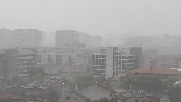 Kayseri'yi toz bulutu kapladı