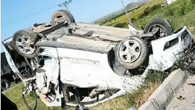 Kayseri yolunda kaza: Cezaevi aracı takla attı 7 kişi yaralandı
