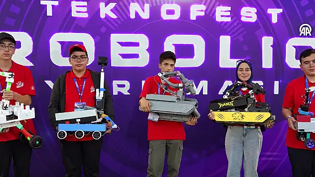 Kayserili 5 takım TEKNOFEST Robolig finalinde