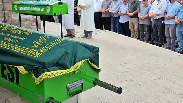 Kayserili aileden acı veda: Tekne kazasında ölen 3 kişi uğurlandı
