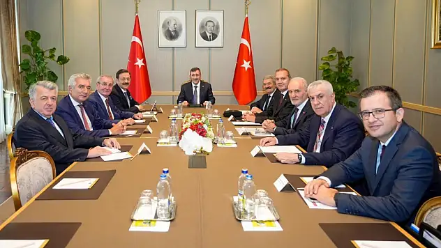 Kayserili Başkan, Cumhurbaşkanı Yardımcısı Yılmaz'a hangi sıkıntıları iletti!