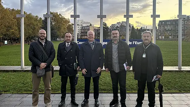 Kayserili başkandan Fransa pozları! Bakın ne için gitti?