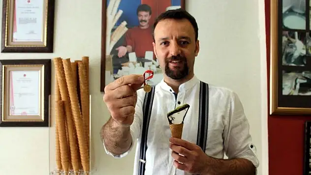 Kayserili dondurmacı'dan geleneksel altın günleri