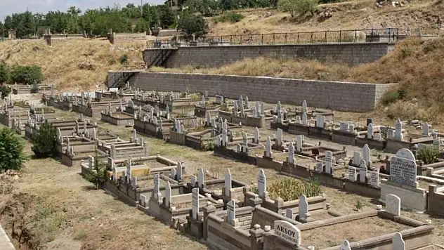 Kayserili eski Vekil acı haberi verdi! Bugün defnedilecek