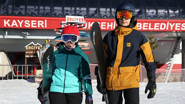 Kayserili genç snowboardcular Dünya kupasında