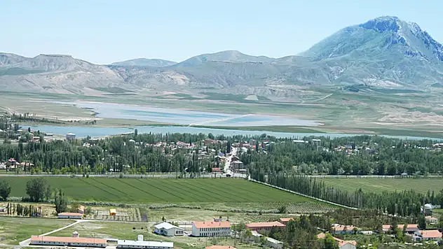 Kayserili Milletvekili Sivas'ın ilçesine bakın neden gitti!