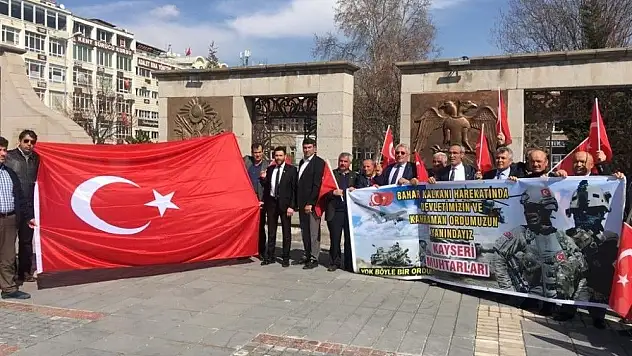 Kayserili muhtarlar meydanda toplandı...
