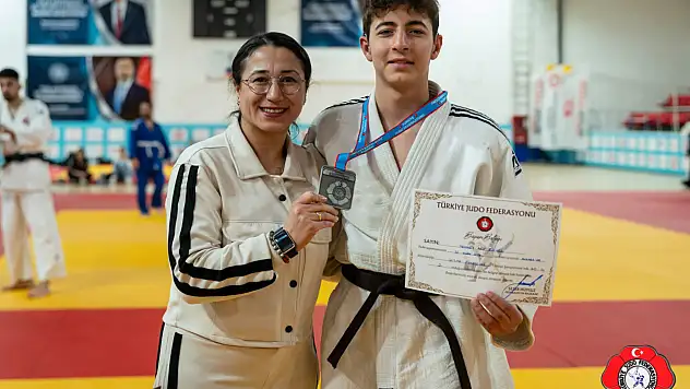 Kayserili sporcu şampiyonaya damga vurdu!