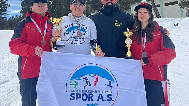 Kayserili sporcular Kars'tan iki madalya ile döndü!