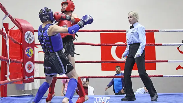 Kayserili sporcular Muaythai'de madalyaları topladı!