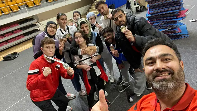 Kayserili sporculardan tarihi başarı