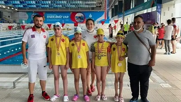 Kayserili sporculardan Yüzme Şampiyonasında büyük başarı