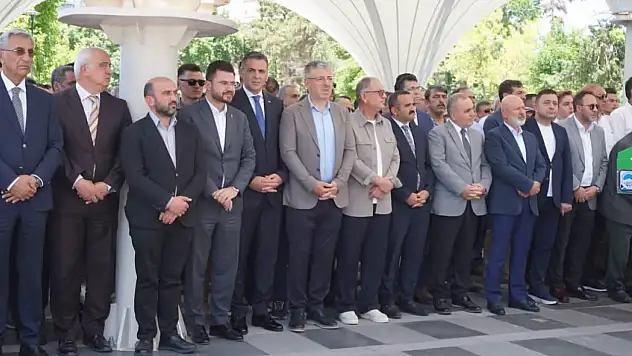 Kayserili ünlü iş adamı son yolculuğuna uğurlandı!