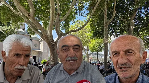Kayserili vatandaşlar gençlere iç çekti: Gençlik mi kaldı?