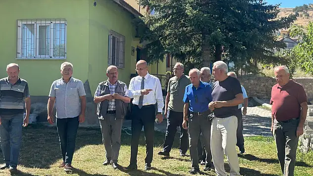 Kayserili Vekil tek tek geziyor! Vatandaşla bir araya geldi