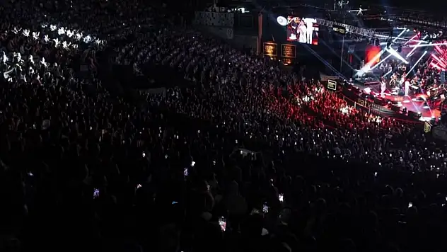 Kayserililer bu geceye dikkat: Ünlü isim ücretsiz konser verecek!