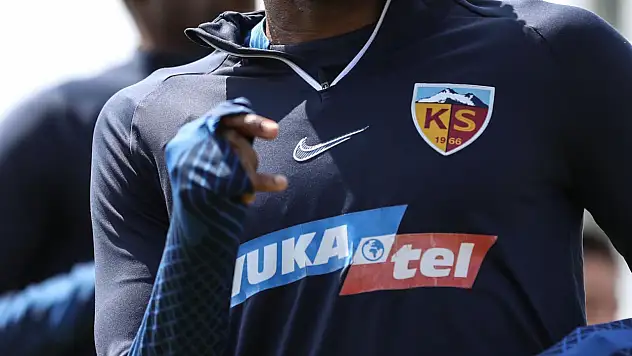 Kayserispor, 2 oyuncuya imza attırdı