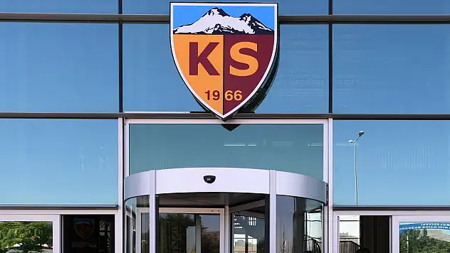 Kayserispor'a imzaya mı gitti? Tesislerde dikkat çeken görüşme: Sol beke yazıyorum!