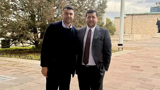 Kayserispor açıklamalarının ardından Baki Ersoy'dan dikkat çeken Burak Yılmaz buluşması