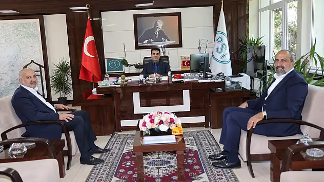 Kayserispor Başkanı Çamlı'dan o Müdüre ziyaret! Çamlı'ya bakın kim eşlik etti