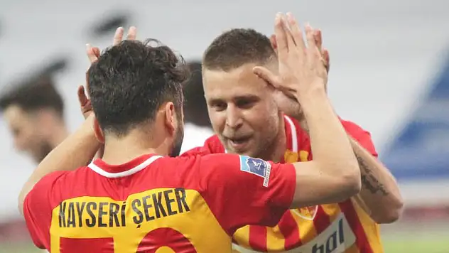 Kayserispor'da Artem Kravets de takımdan ayrıldı
