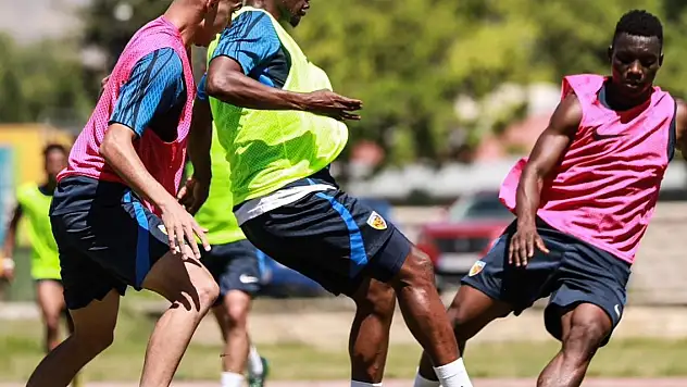 Kayserispor'da belirsizlik sürüyor! Endişeli bekleyiş...