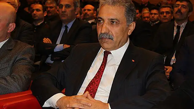 Kayserispor'da Erol Bedir, başkan seçildi
