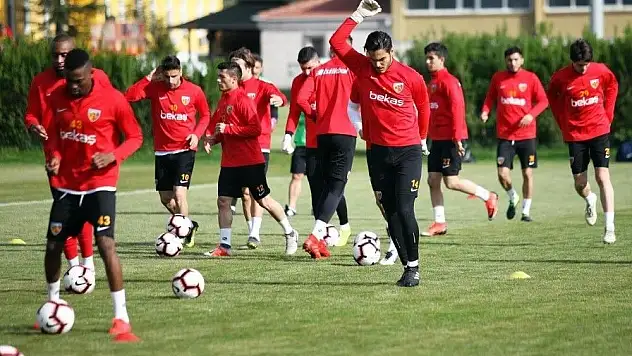 Kayserispor'da Mensah seferberliği
