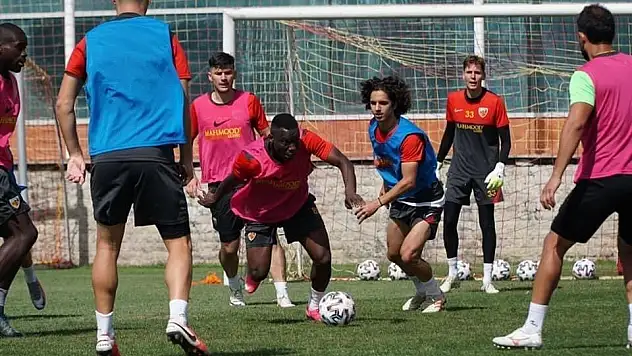 Kayserispor'da 13 yabancı var