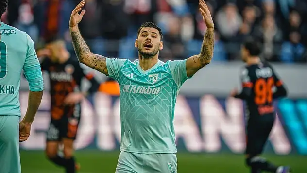 Kayserispor'da yaprak dökümü! Genç oyuncu İtalya yolcusu