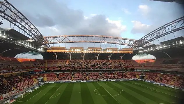 Kayserispor-Fenerbahçe maçının 11'leri belli oldu