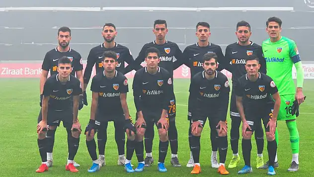 Kayserispor gençlerle güzel