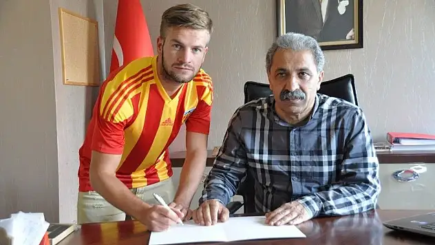 Kayserispor iki gurbetçi futbolcu ile sözleşme imzaladı
