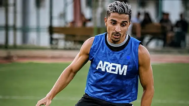 Kayserispor, şampiyonluk yaşayan ismi kadrosuna katıyor