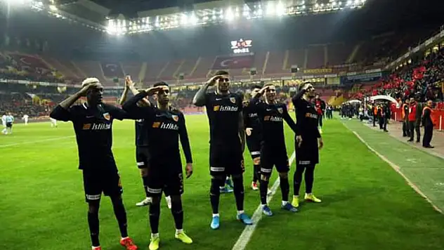 Kayserispor selamını çaktı