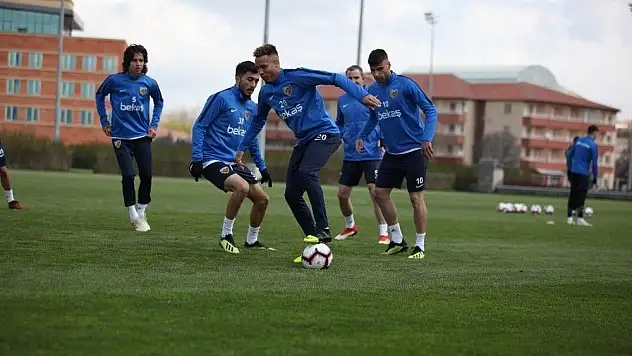 Kayserispor sürpriz yapmak istiyor
