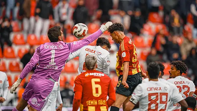 Kayserispor tüm stadı sevince boğan o anı paylaştı!